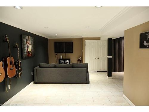 9 Duncairn Court, Hamilton, ON - Indoor