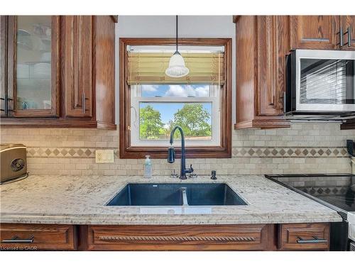 446 East 36Th Street, Hamilton, ON - Indoor Photo Showing Kitchen With Double Sink