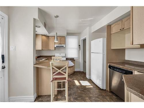 894 Garth Street, Hamilton, ON - Indoor Photo Showing Kitchen