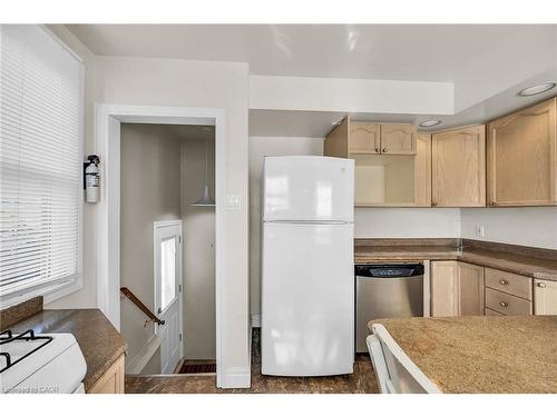 894 Garth Street, Hamilton, ON - Indoor Photo Showing Kitchen