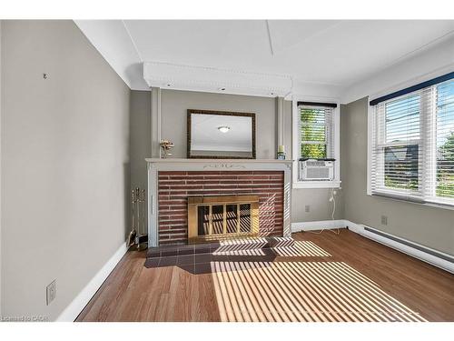 894 Garth Street, Hamilton, ON - Indoor Photo Showing Living Room With Fireplace