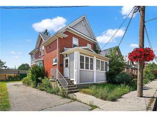 43 Dupont Street E, Waterloo, ON - Outdoor