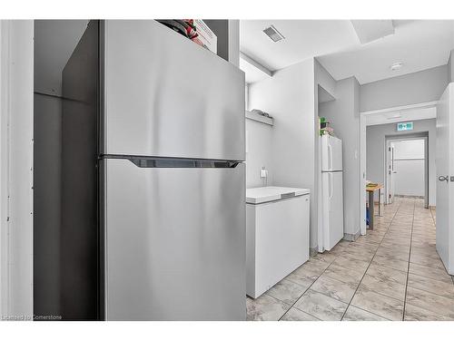 43 Dupont Street E, Waterloo, ON - Indoor