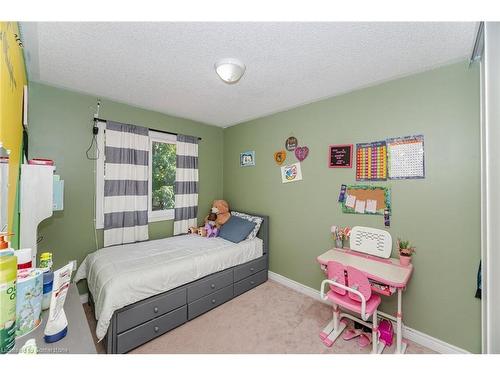 6-430 Mapleview Drive E, Barrie, ON - Indoor Photo Showing Bedroom