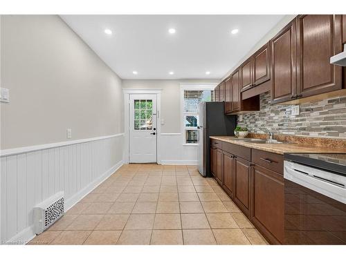 84 Ray Street S, Hamilton, ON - Indoor Photo Showing Other Room