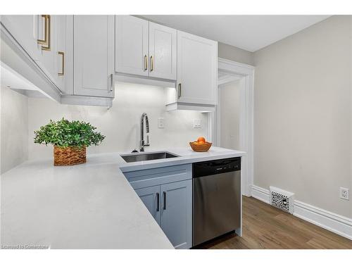 84 Ray Street S, Hamilton, ON - Indoor Photo Showing Kitchen With Upgraded Kitchen