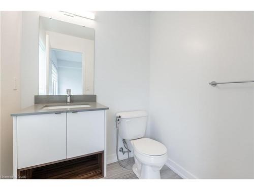 73-1121 Cooke Boulevard, Burlington, ON - Indoor Photo Showing Bathroom