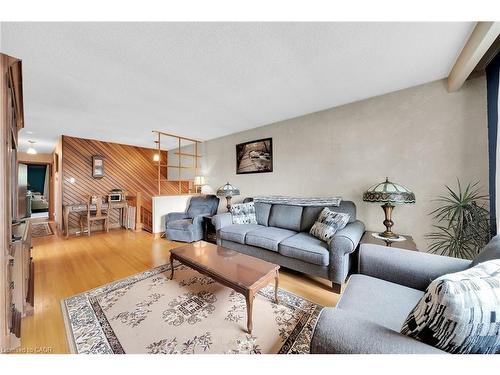 12 Glen Valley Drive, Hamilton, ON - Indoor Photo Showing Living Room