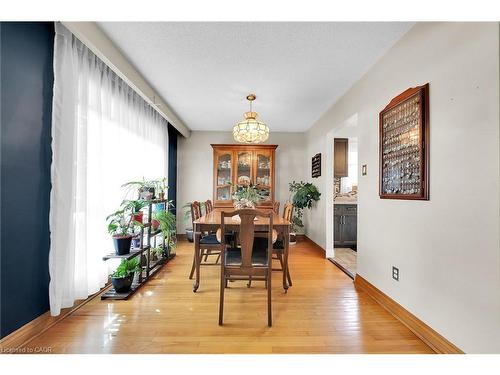 12 Glen Valley Drive, Hamilton, ON - Indoor Photo Showing Dining Room