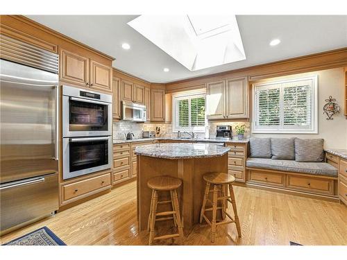 298 Glen Afton Drive, Burlington, ON - Indoor Photo Showing Kitchen