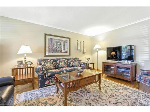 298 Glen Afton Drive, Burlington, ON - Indoor Photo Showing Living Room