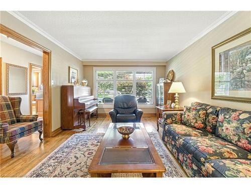 298 Glen Afton Drive, Burlington, ON - Indoor Photo Showing Living Room