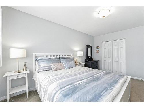298 Glen Afton Drive, Burlington, ON - Indoor Photo Showing Bedroom