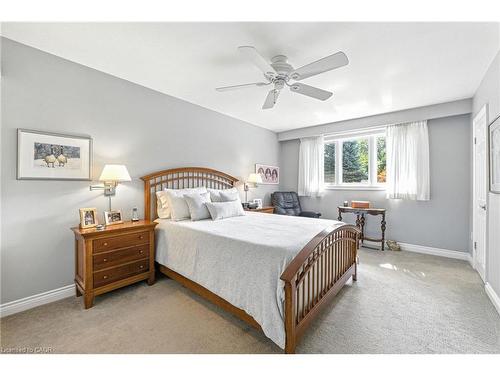 298 Glen Afton Drive, Burlington, ON - Indoor Photo Showing Bedroom
