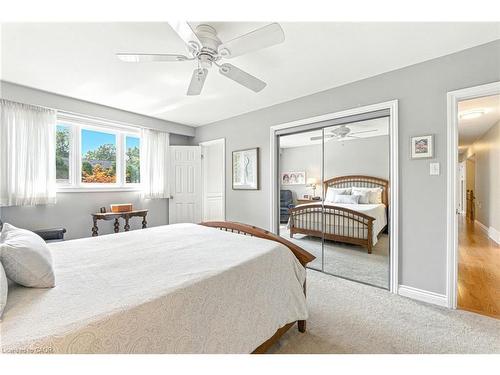 298 Glen Afton Drive, Burlington, ON - Indoor Photo Showing Bedroom