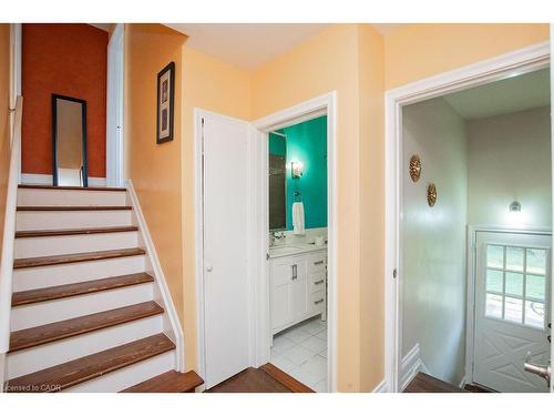 60 Ivy Lea Place, Hamilton, ON - Indoor Photo Showing Other Room