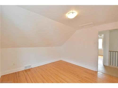 238 Lowther Street N, Cambridge, ON - Indoor Photo Showing Other Room