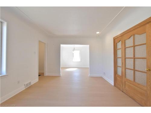 238 Lowther Street N, Cambridge, ON - Indoor Photo Showing Other Room