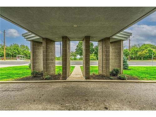 302-350 Concession Street, Hamilton, ON - Outdoor