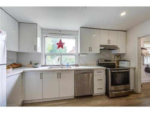 150 Finkle Street, Woodstock, ON - Indoor Photo Showing Kitchen