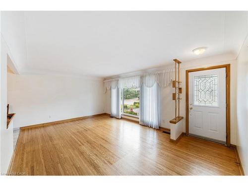 347 Hixon Road, Hamilton, ON - Indoor