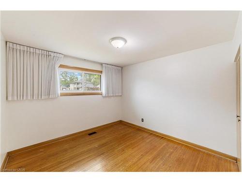 347 Hixon Road, Hamilton, ON - Indoor Photo Showing Other Room