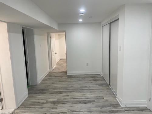 17 Fisher Crescent, Hamilton, ON - Indoor Photo Showing Other Room