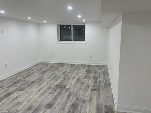 17 Fisher Crescent, Hamilton, ON - Indoor Photo Showing Other Room