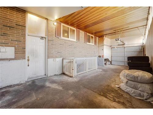 7270 Topping Road, Mississauga, ON - Indoor Photo Showing Garage