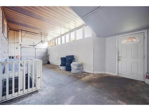 7270 Topping Road, Mississauga, ON - Indoor Photo Showing Garage