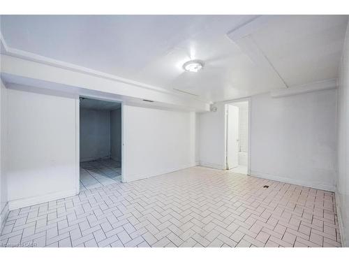 7270 Topping Road, Mississauga, ON - Indoor Photo Showing Other Room