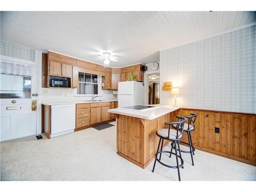 69 Bee Street, Woodstock, ON - Indoor Photo Showing Kitchen