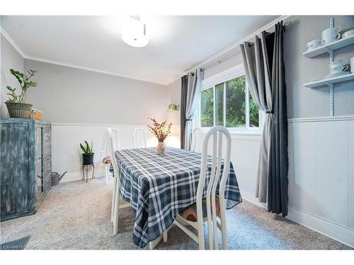 69 Bee Street, Woodstock, ON - Indoor Photo Showing Dining Room