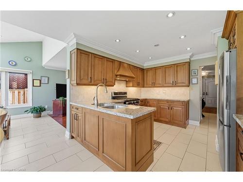 3043 Vanderbilt Road, Mississauga, ON - Indoor Photo Showing Kitchen