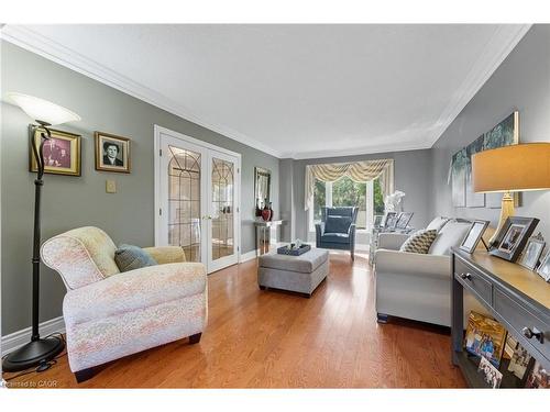 3043 Vanderbilt Road, Mississauga, ON - Indoor Photo Showing Living Room