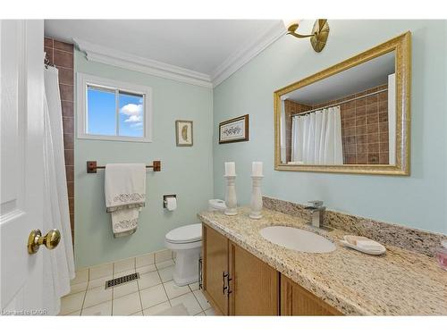 3043 Vanderbilt Road, Mississauga, ON - Indoor Photo Showing Bathroom