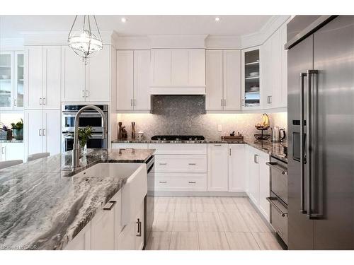 20 Festival Way, Binbrook, ON - Indoor Photo Showing Kitchen With Upgraded Kitchen