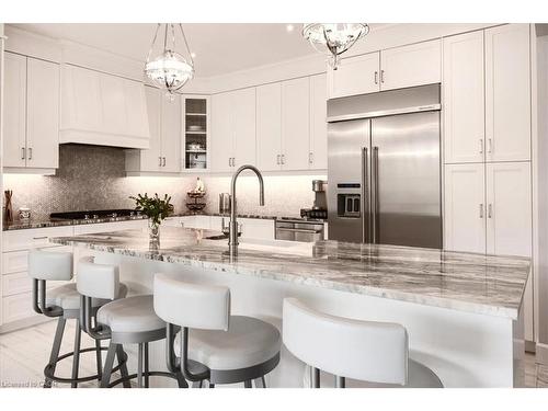 20 Festival Way, Binbrook, ON - Indoor Photo Showing Kitchen With Upgraded Kitchen