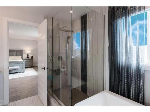 20 Festival Way, Binbrook, ON - Indoor Photo Showing Bathroom