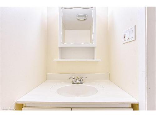 37-151 Gateshead Crescent, Stoney Creek, ON - Indoor Photo Showing Bathroom