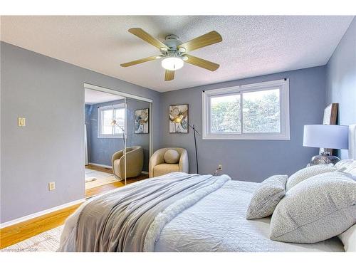 37-151 Gateshead Crescent, Stoney Creek, ON - Indoor Photo Showing Bedroom