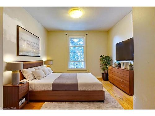 37-151 Gateshead Crescent, Stoney Creek, ON - Indoor Photo Showing Bedroom
