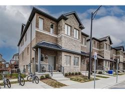 35-205 West Oak Trail  Kitchener, ON N2R 0R9