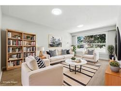 A-929 Upper Ottawa Street  Hamilton, ON L8T 3V6