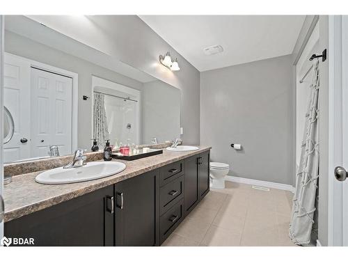 45 Linden Avenue, Rockwood, ON - Indoor Photo Showing Bathroom