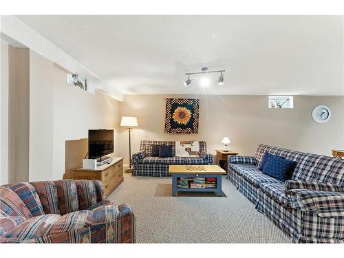 3 Atkins Drive, Hamilton, ON - Indoor Photo Showing Living Room