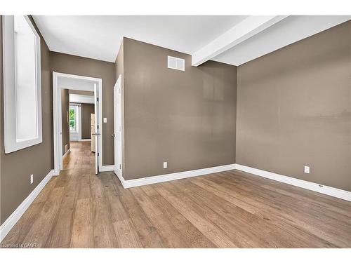 4-81 Water Street S, Cambridge, ON - Indoor Photo Showing Other Room