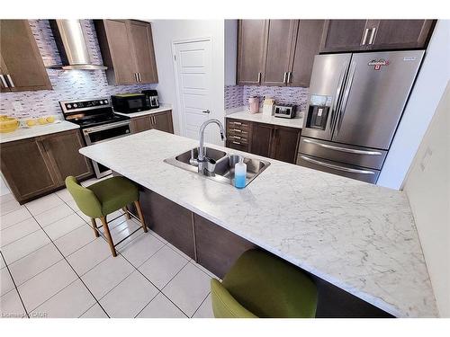 26 Whithorn Crescent, Caledonia, ON - Indoor Photo Showing Kitchen With Double Sink With Upgraded Kitchen