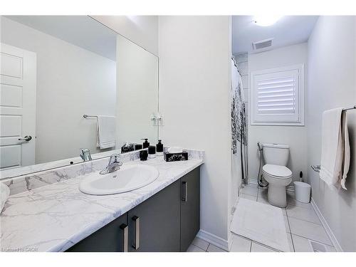 26 Whithorn Crescent, Caledonia, ON - Indoor Photo Showing Bathroom