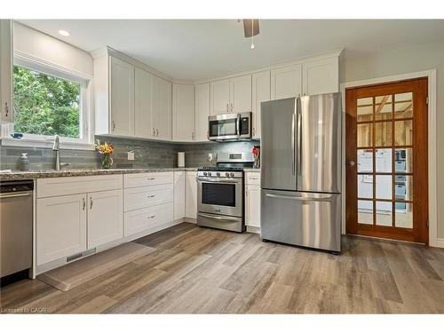 275 West Quarter Line, Forestville, ON - Indoor Photo Showing Kitchen